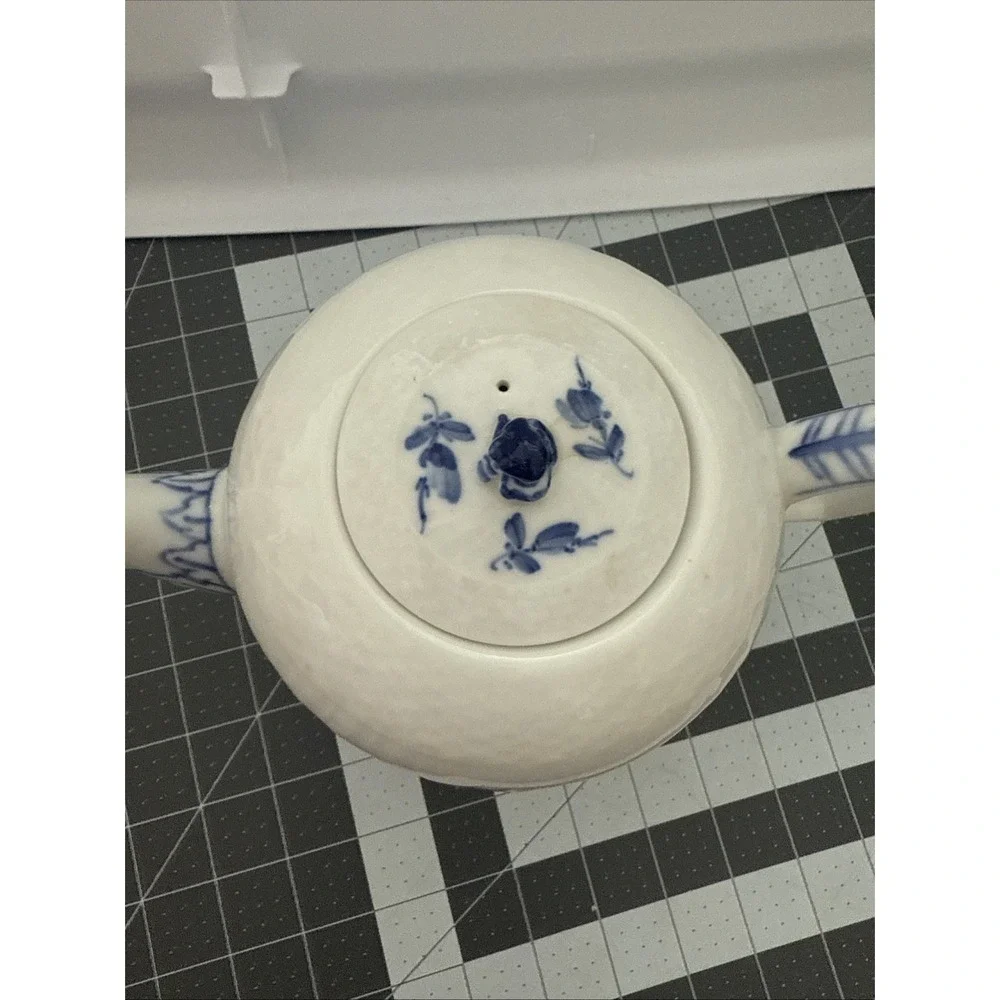 Royal Copenhagen Blue Flowers‎ Braided 4 Cup Teapot 10/1788 2ND AM0001